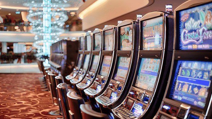 pkpk221 Live Casino ကို Mobile ဖုန်းဖြင့် ကစားနေသောမြင်ကွင်း